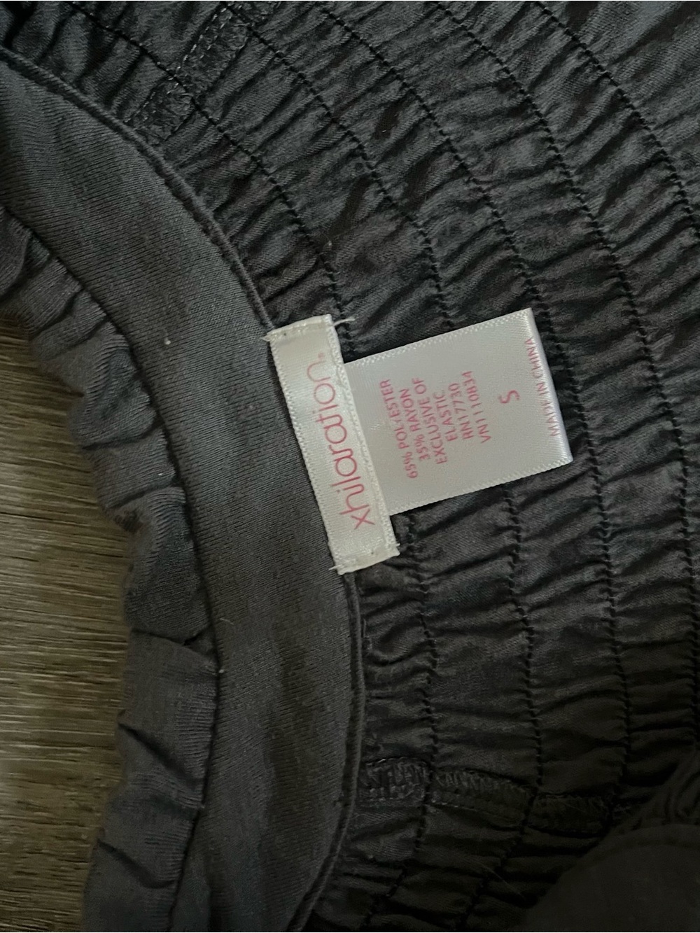 Vintage ‘Xhiliration’ Keyhole Grey Blouse Top Womens Small Good Condition 2000s - Picture 7 of 8